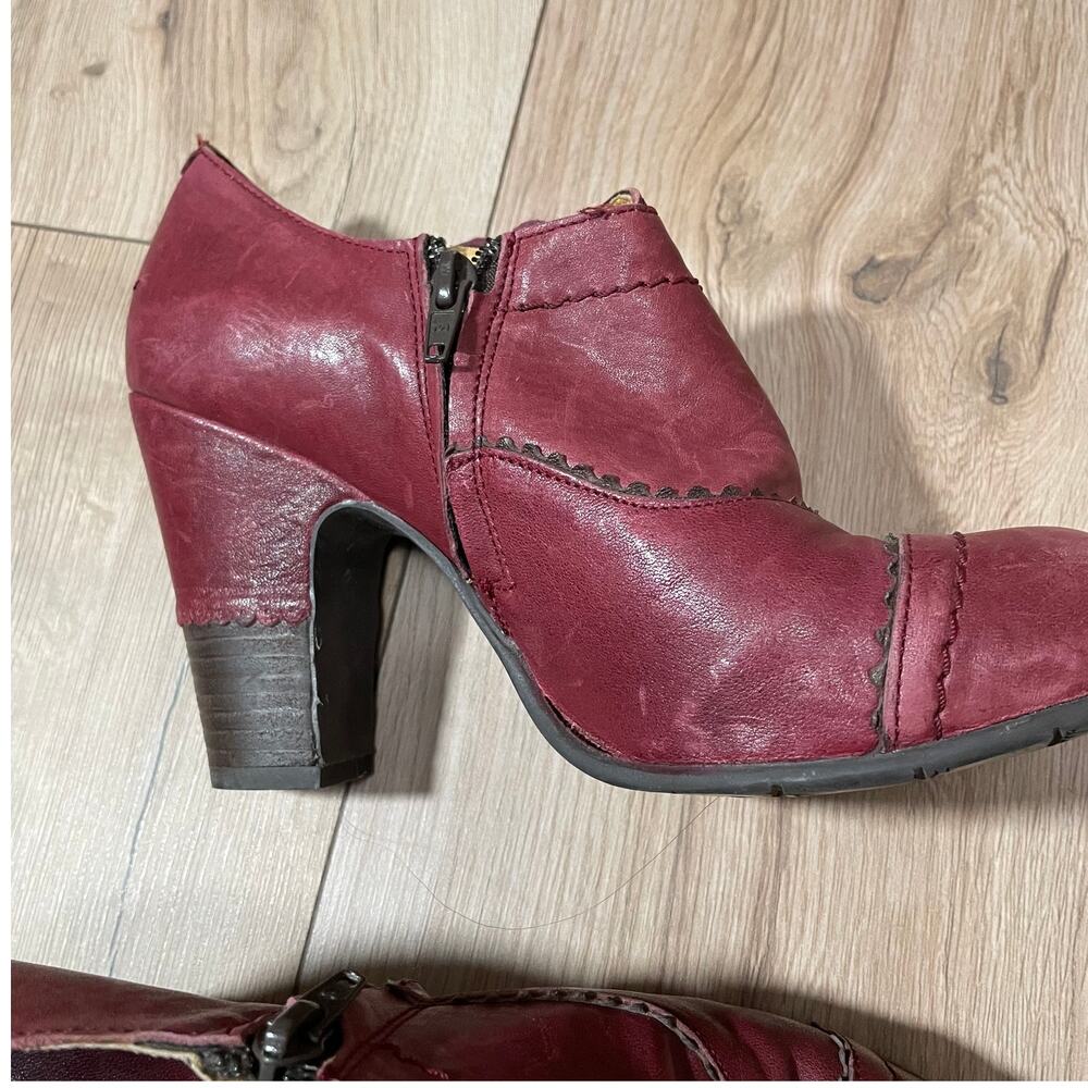 Gold Button Leather Heels Size 8 39 Burgundy Wingtip Booties - Picture 2 of 7